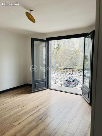 https://img.leboncoin.fr/api/v1/lbcpb1/images/d8/6e/94/d86e94edae98a75959ab78c5c3ebd15da4900ffe.jpg?rule=ad-image