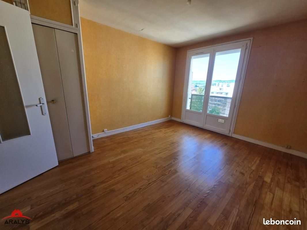 Appartement 3 pièces 53 m² · à Roanne · 53 m² · 525 €/mois