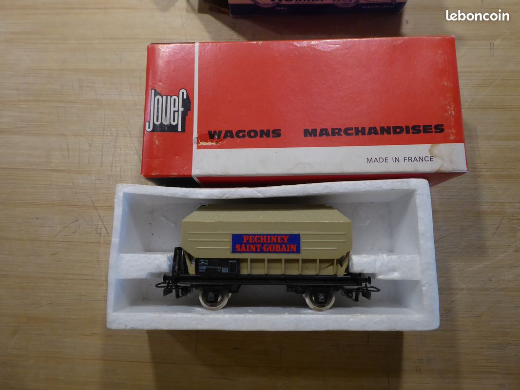 lots de 4 wagons marchandises jouef sans boîte bon état d'usage