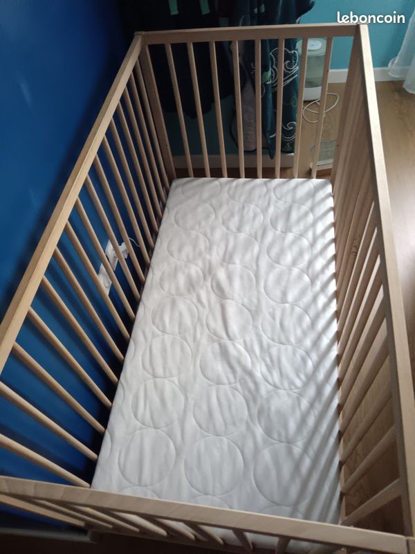 Berceau enfant + matelas presque neuf (image 2)