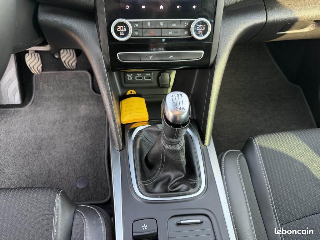 RENAULT MEGANE IV 1.3 TCe - 140 Techno (image 22)