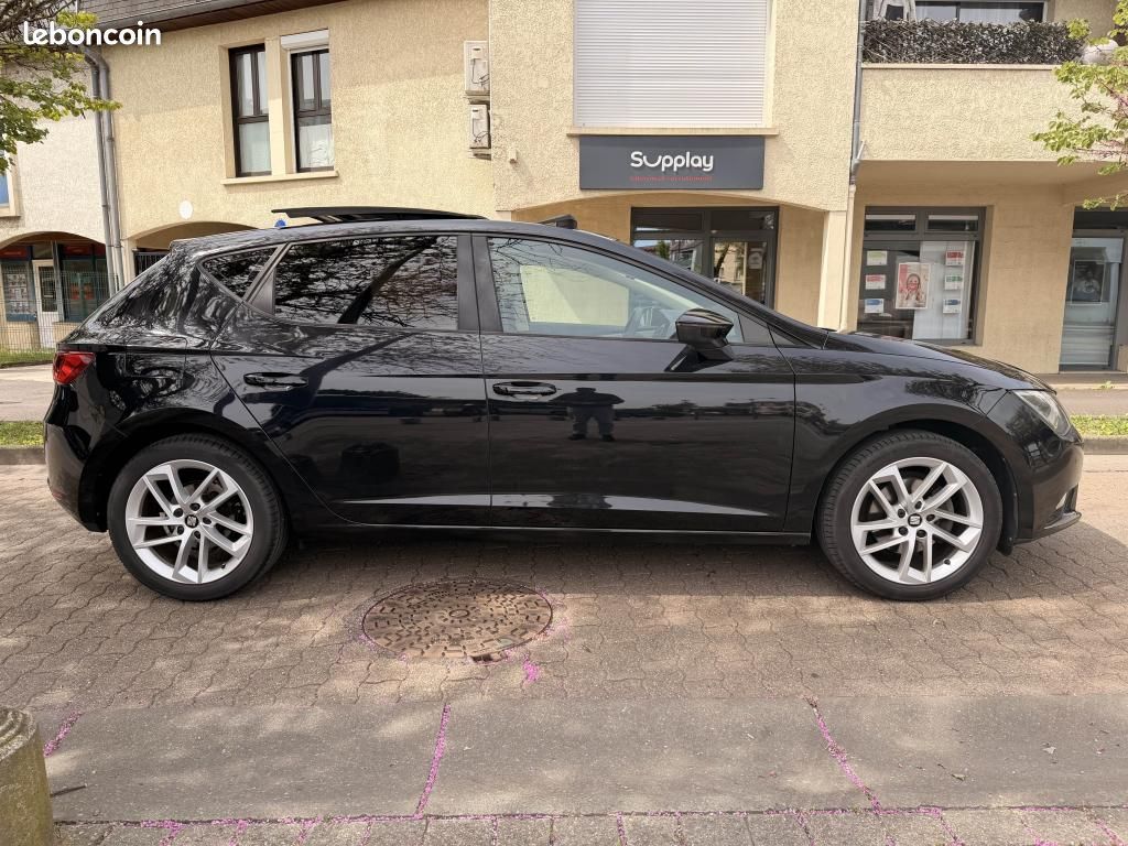 SEAT LEON 1.6 TDI 105ch CR Style / Toit Ouvrant - Distribution OK (image 6)