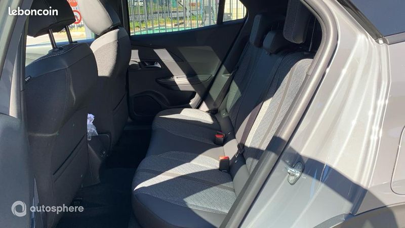 Peugeot 2008 e-2008 156ch Allure (image 13)