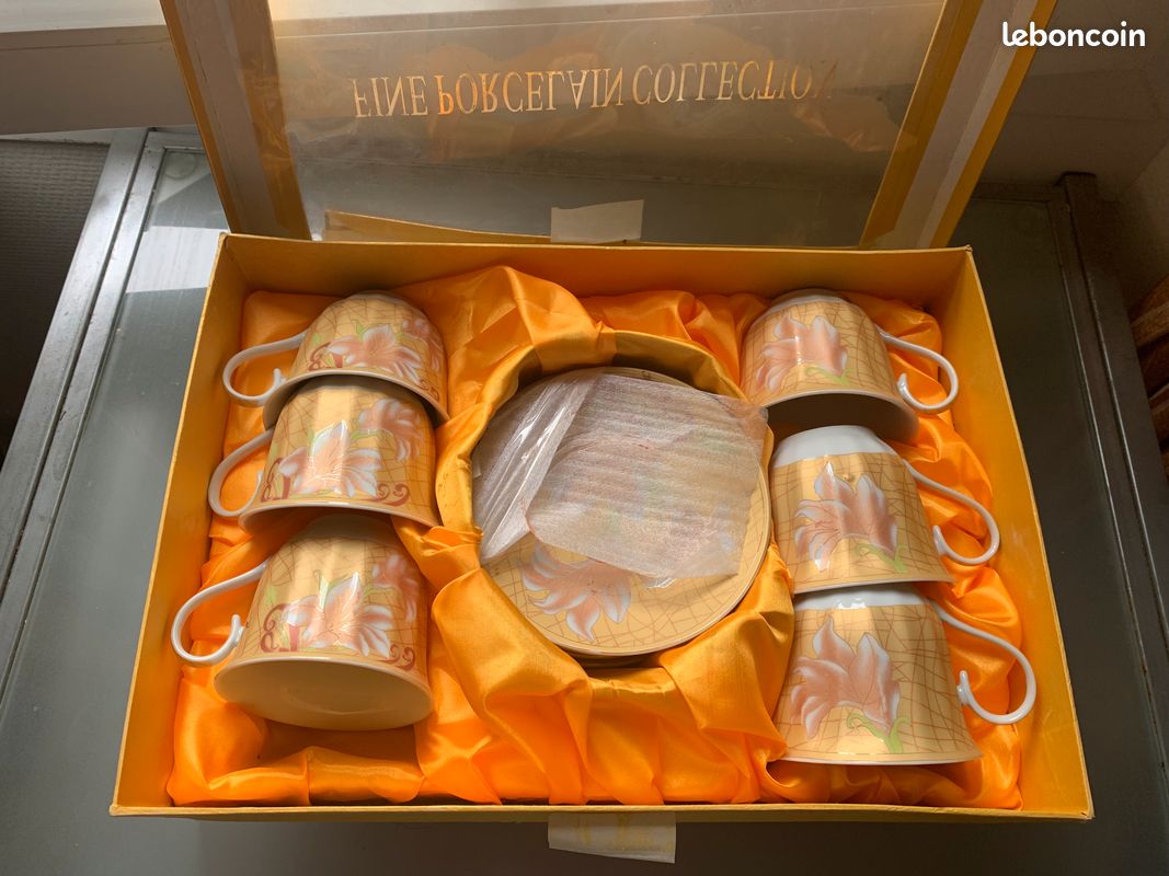 Collection de 6 tasses à thé/café en porcelaine (image 1)