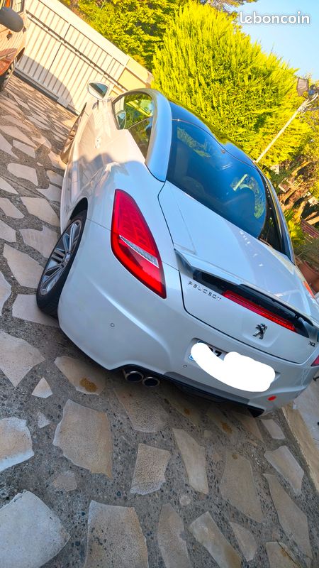 Peugeot RCZ (image 2)