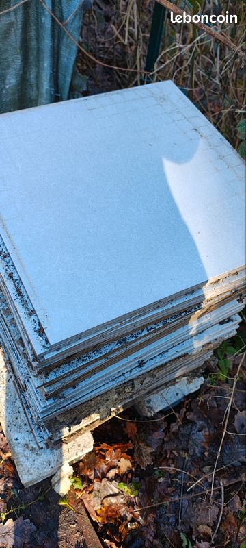 Carrelage 40x40 gris clair avec plinthes (image 2)