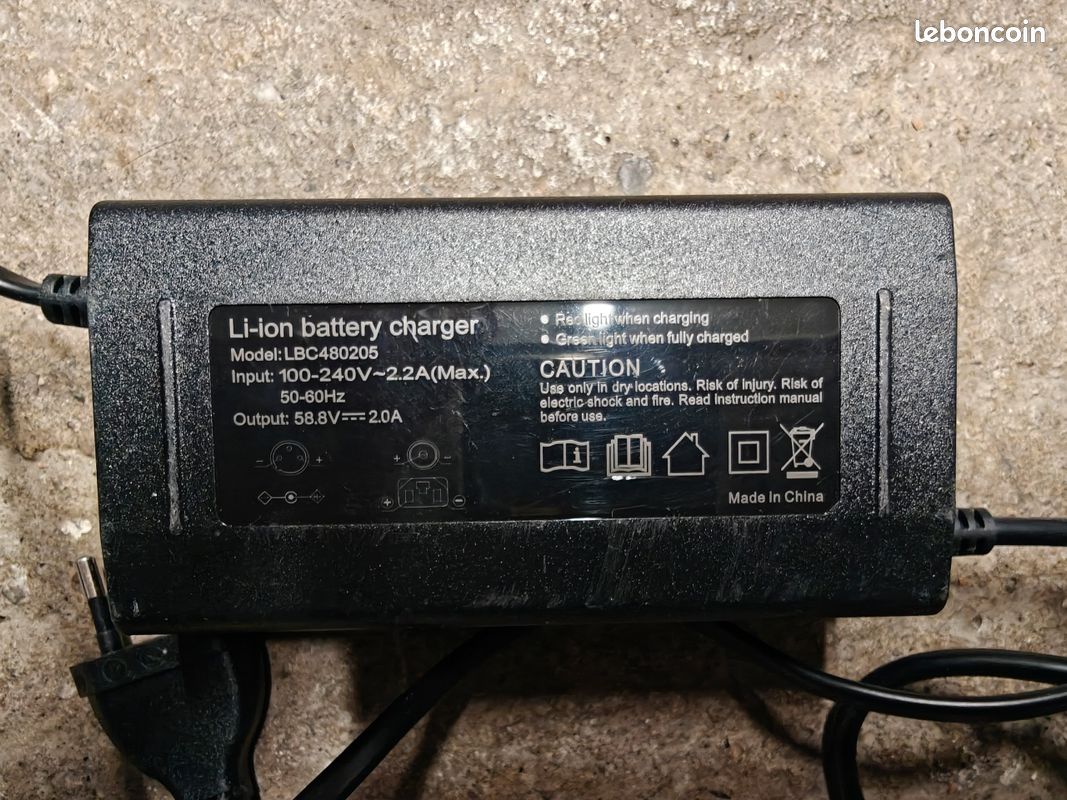 Chargeur officiel vélo électrique YVY Ridstar (image 2)