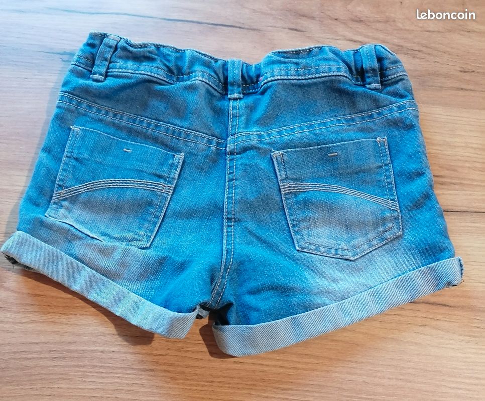 Short NKY Taille 10 ans (image 2)