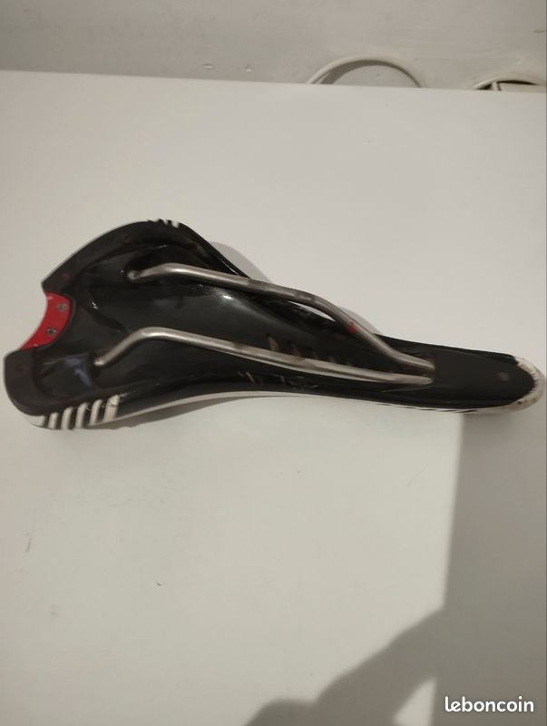 Selle De Vélo Cross Vintage - Oscillants D'époque - Custom (RV47)
