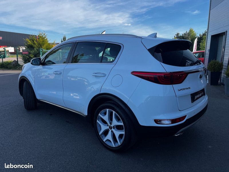 Kia SPORTAGE 2.0 CRDI 136CH ISG GT LINE 4X2 (image 3)