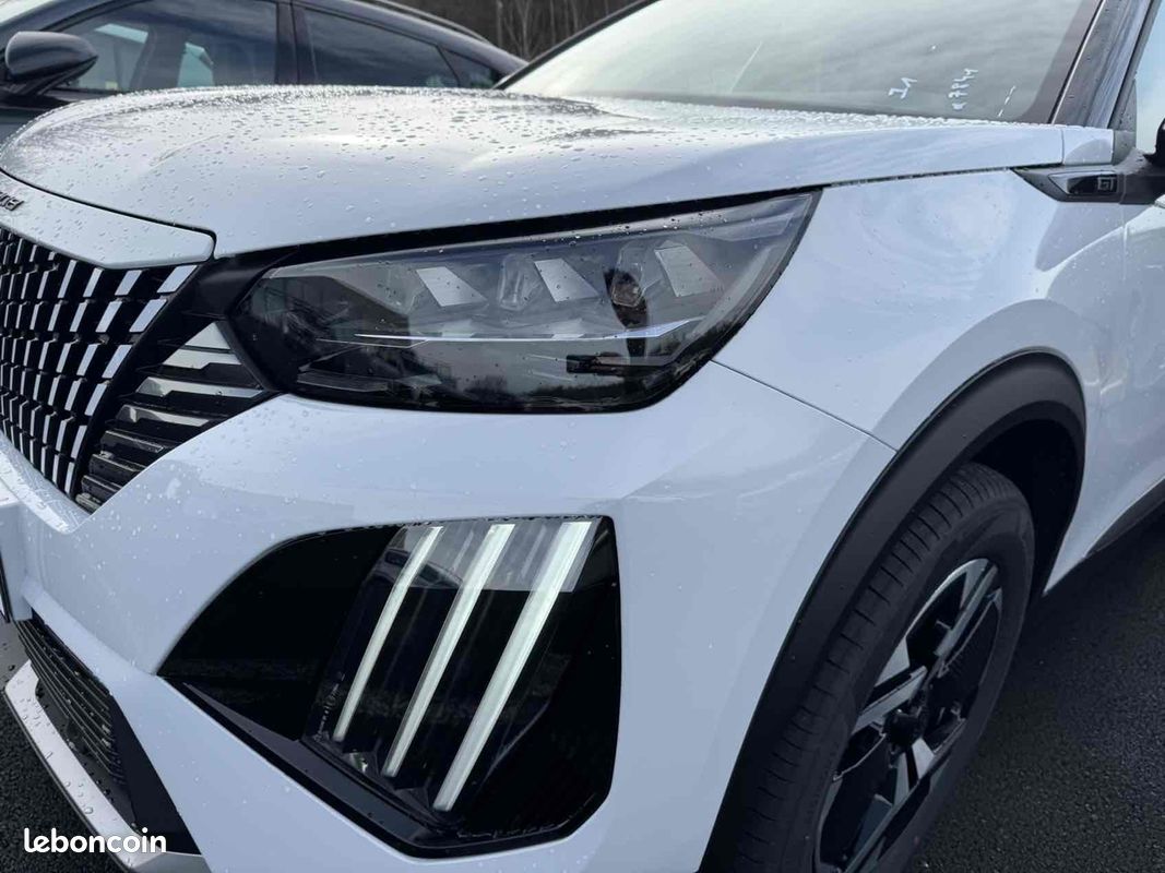 Peugeot 2008 1.2 HYBRID 145CH GT E-DCS6 (image 24)