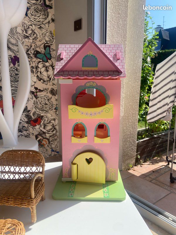 Maison de poupée en bois (image 2)