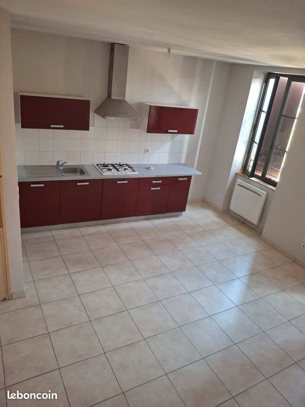 Appartement 3 pièces 60 m² · à Luzech · 60 m² · 500 €