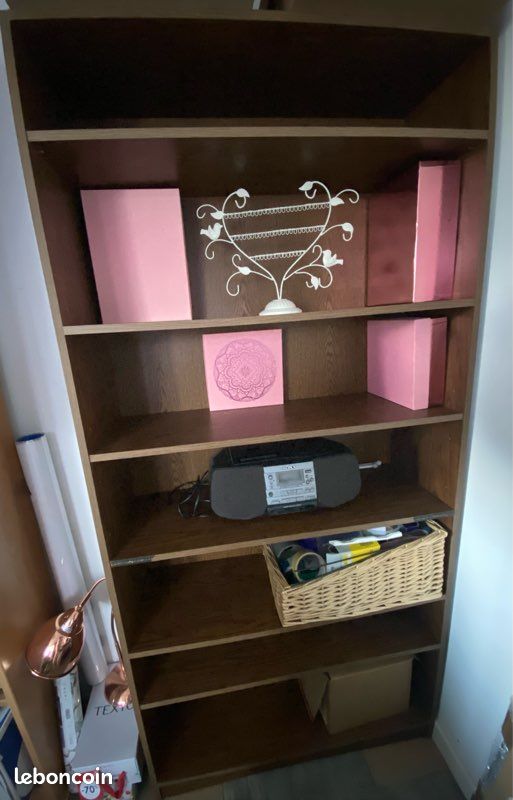 Deux Meubles de rangement / Étagères (image 1)