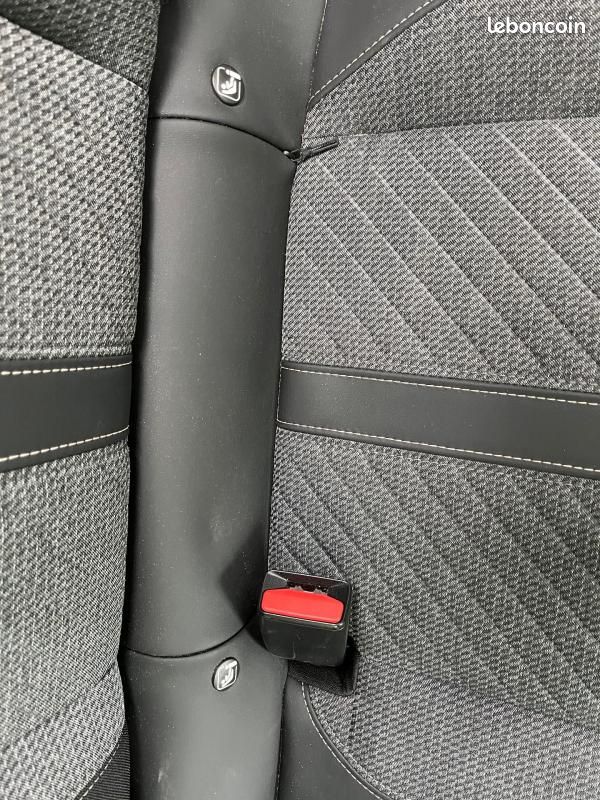 Peugeot 208 1.2 100CH ALLURE BVM6 (image 17)