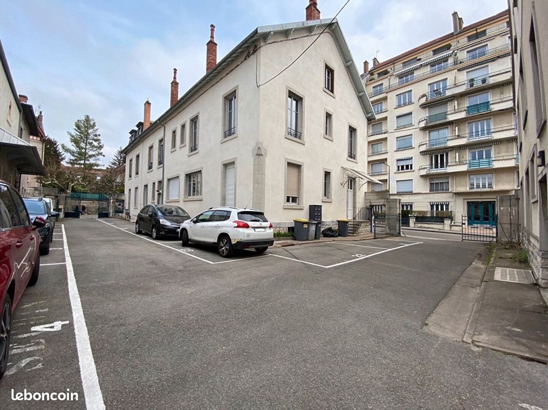 Parking/box BESANCON · à Besançon · 80 €/mois