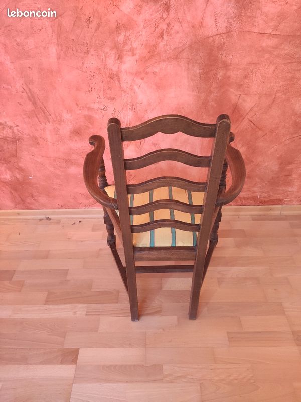 Fauteuil ancien bois (image 3)