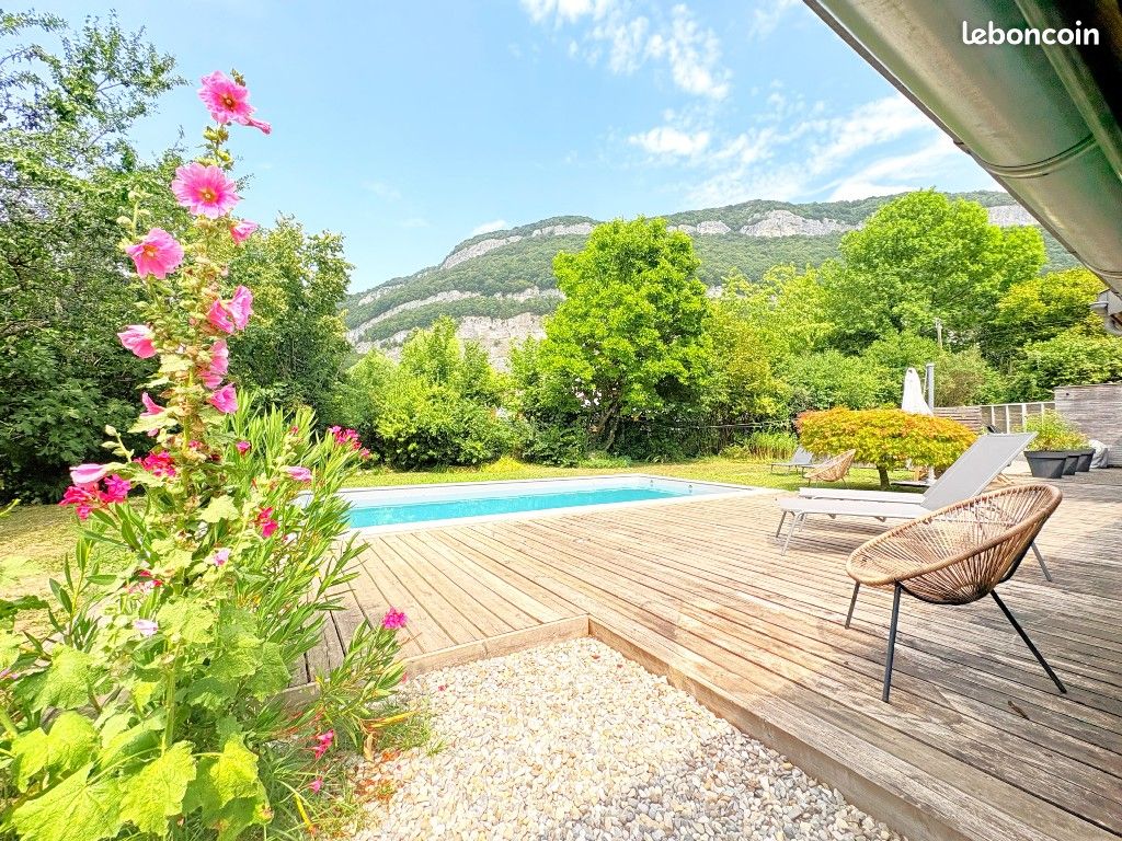 Maison 8 pièces 277 m² · à Sillingy · 277 m² · 1 190 000 €