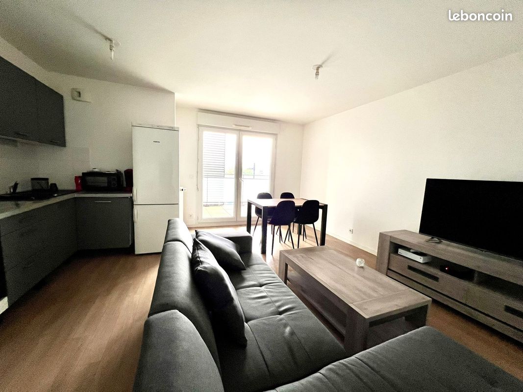 T2 44 m² avec balcon et parking privatif — Saint-Herblain (image 1)