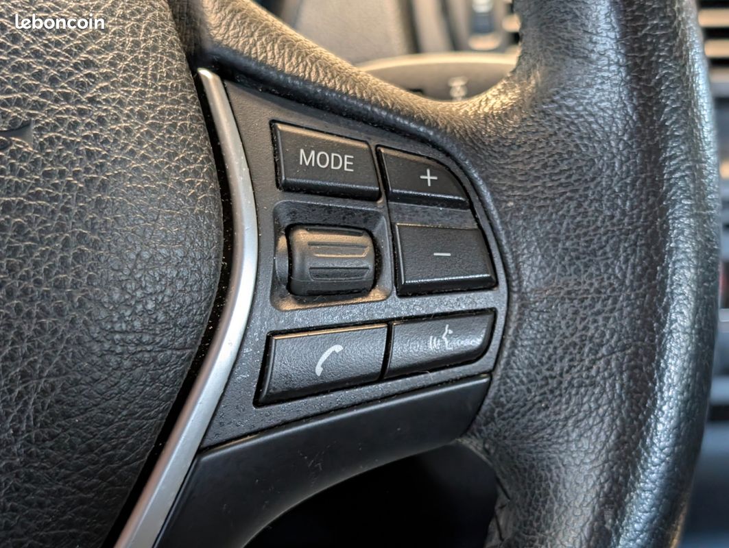 BMW SERIE 1 114D 95CV LOUNGE PLUS - FACTURES D'ENTRETIEN - RIEN A PREVOIR - GPS - CLIM AUTo (image 25)
