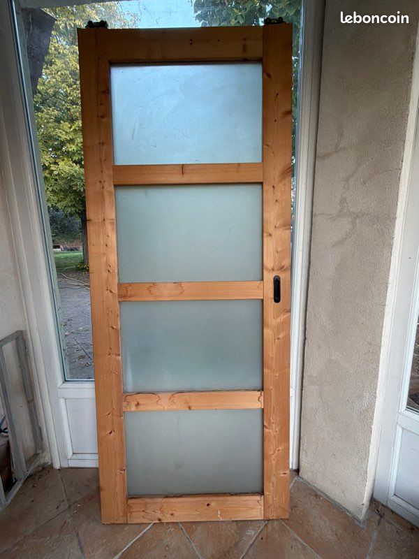 Porte coulissante bois et verre (image 1)