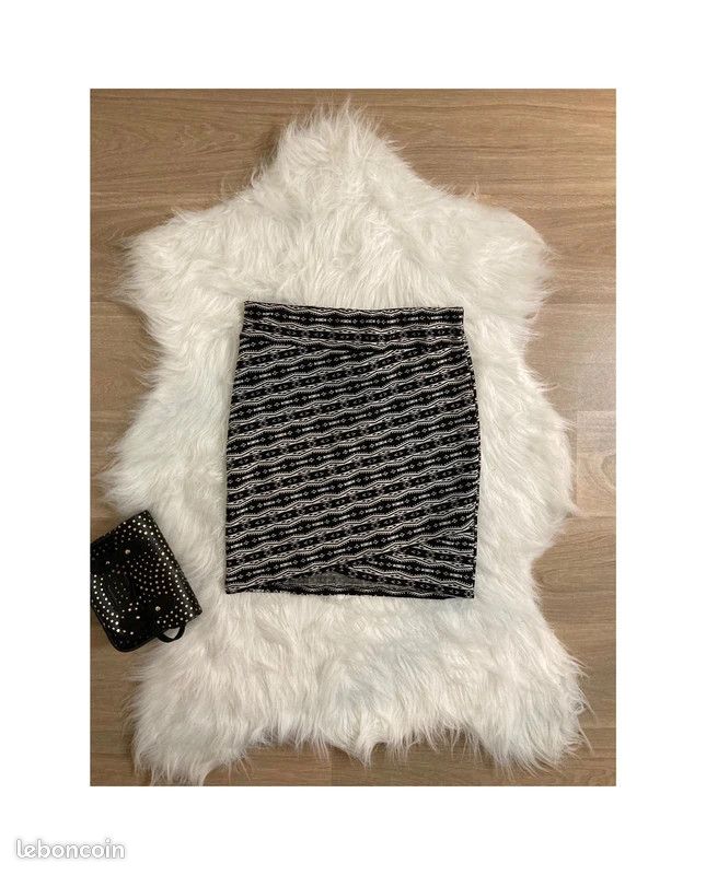 Jupe noire et blanche Stradivarius style rock – Taille M / 38 (image 1)