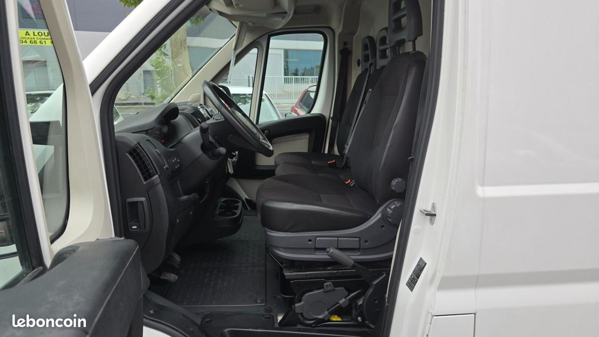 Peugeot Boxer Fourgon Surélevé 333 L2H2 Pack Clim Nav HDi 130 (image 33)