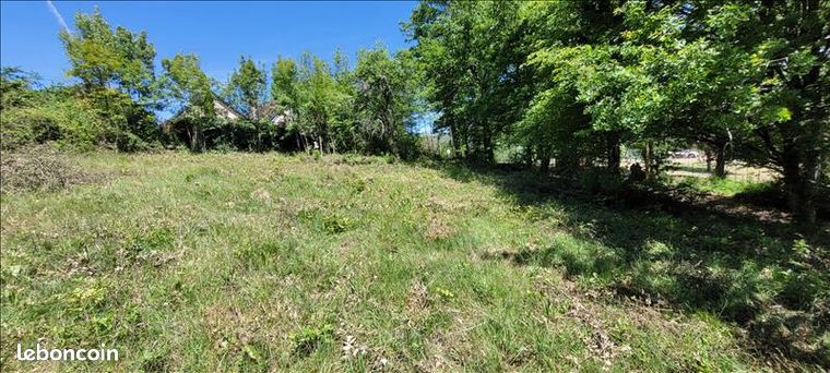 Terrain 4 560 m² Nonards