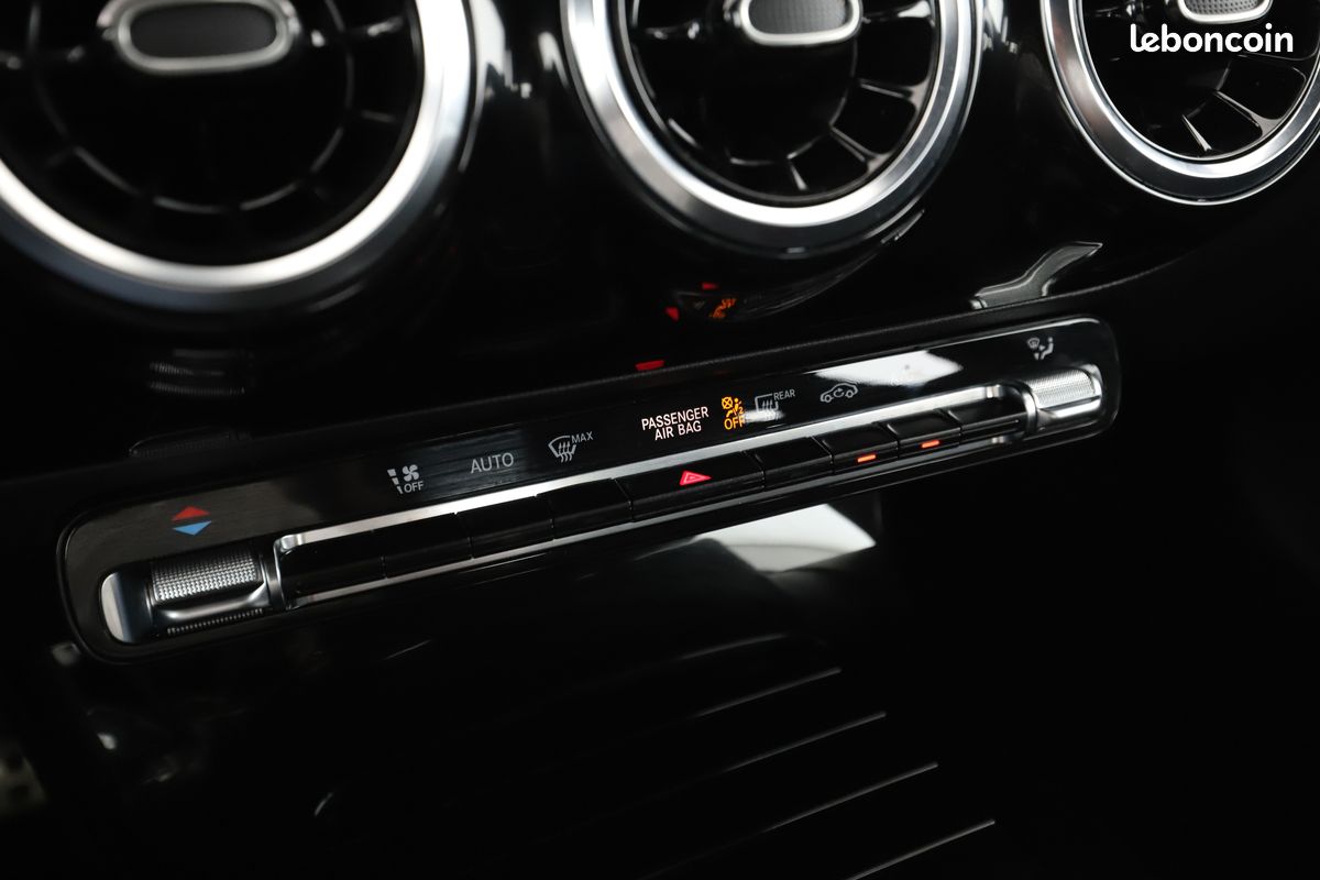 Mercedes-Benz Classe A 180 AMG Line 7G-DCT 136 ch (image 23)