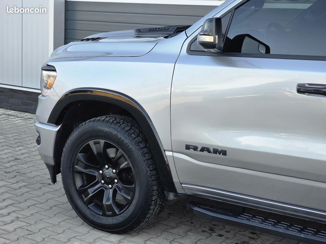Dodge RAM 1500 Big Horn V8 5.7 HEMI 401 ch – 4x4 – Pack Night – CarPlay (image 11)