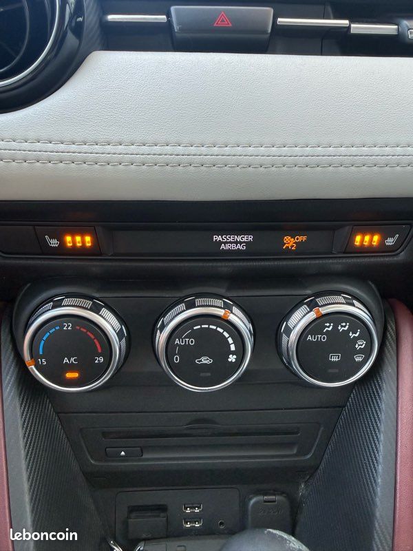 MAZDA CX-3 1.5 SKYACTIV 105cv BVA AWD SELECTION / CUIR CHAUFFANT / HUD / CAMÉRA (image 11)