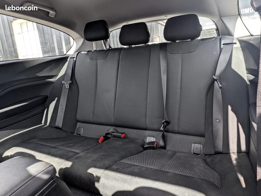 BMW Série 1 (F21) LCI 3 portes 114d 1.5 d 12V 95 cv Lounge (image 9)
