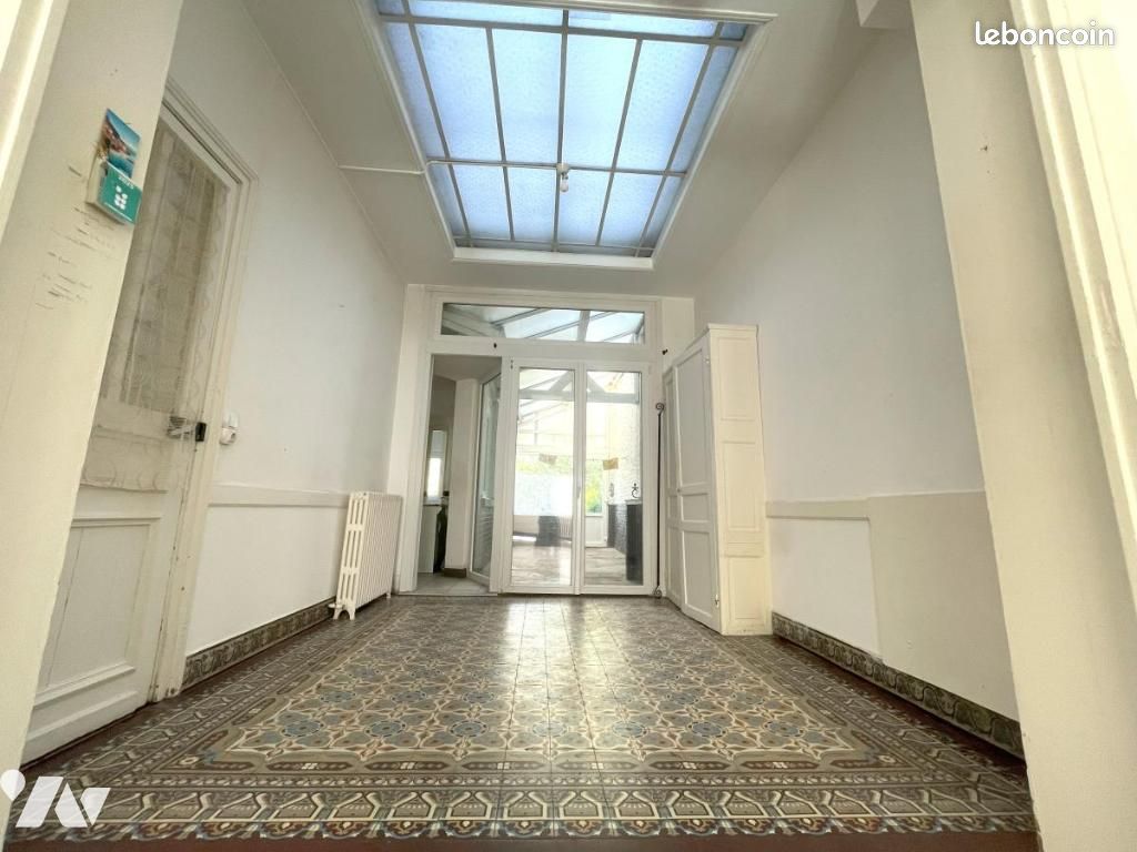 Maison 6 pièces 157 m² · à Lille · 157 m² · 323 500 €