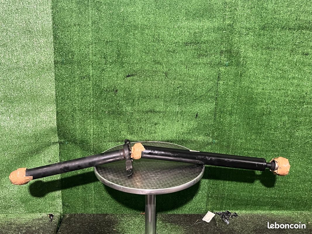 DIFFERENTIEL / ARBRE DE TRANSMISSION / CARDAN AVANT PORSCHE MACAN 1 3.0  diesel (compatible Cayenne) reference : 958521101L / 95B407271D -  Équipement auto