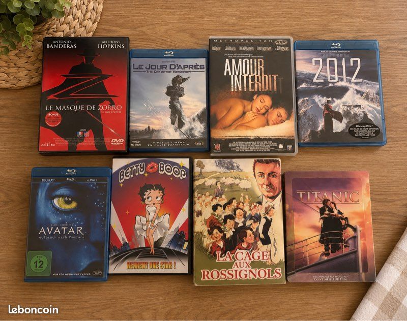 Lot 9 DVD Blu-ray films cultes Avatar Titanic Zorro (image 1)
