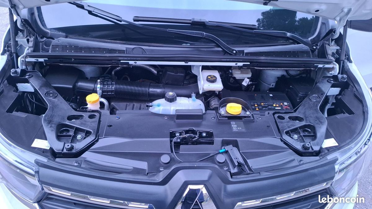 Renault trafic fg blue dci 130 l1h1 3t gsr2 (image 21)