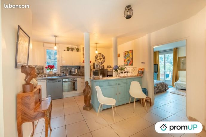 Villa 8 pièces 260 m²