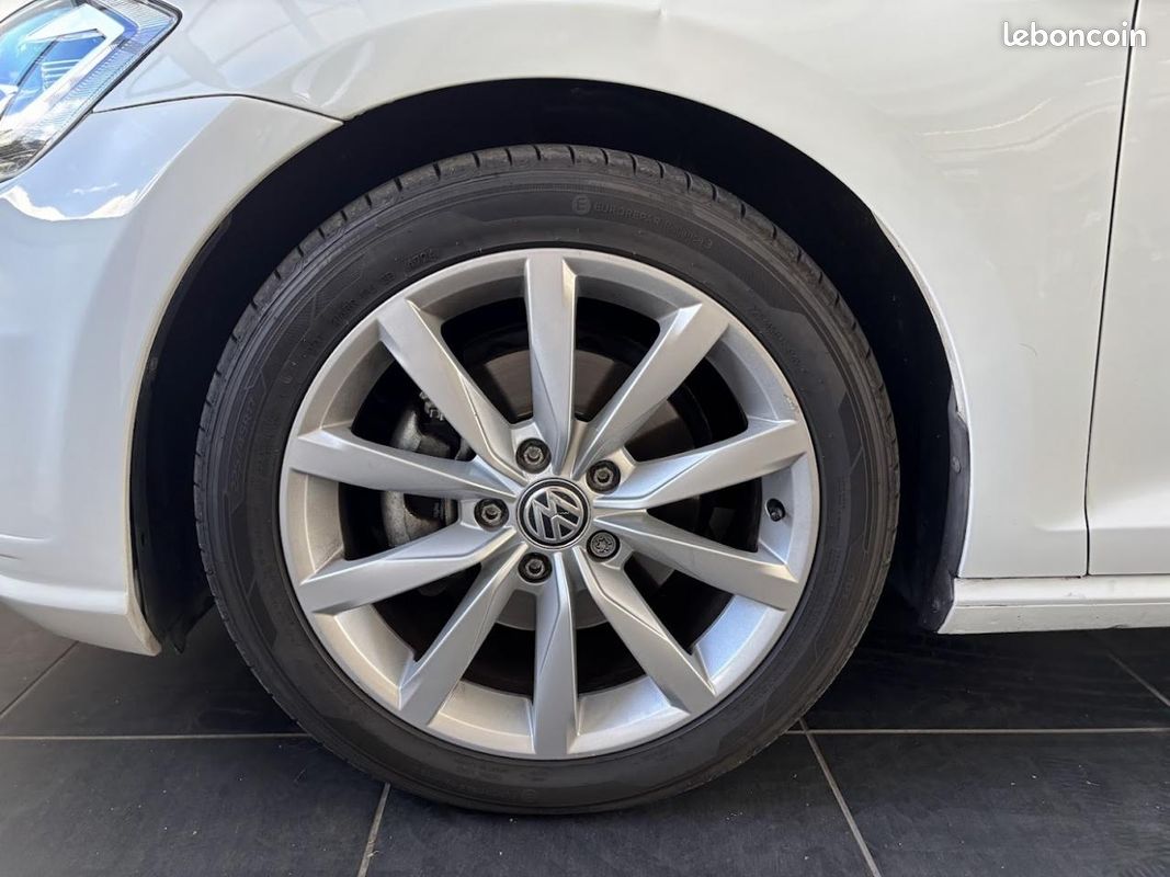 Volkswagen golf 1.5tsi 130ch - connect evo - dsg7 - carplay - digital (image 9)