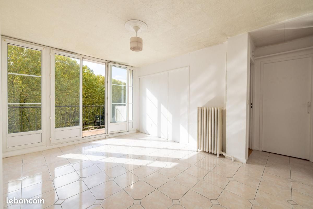 Appartement 3 pièce(s) 53 m²à louer Sainte-genevieve-des-bois