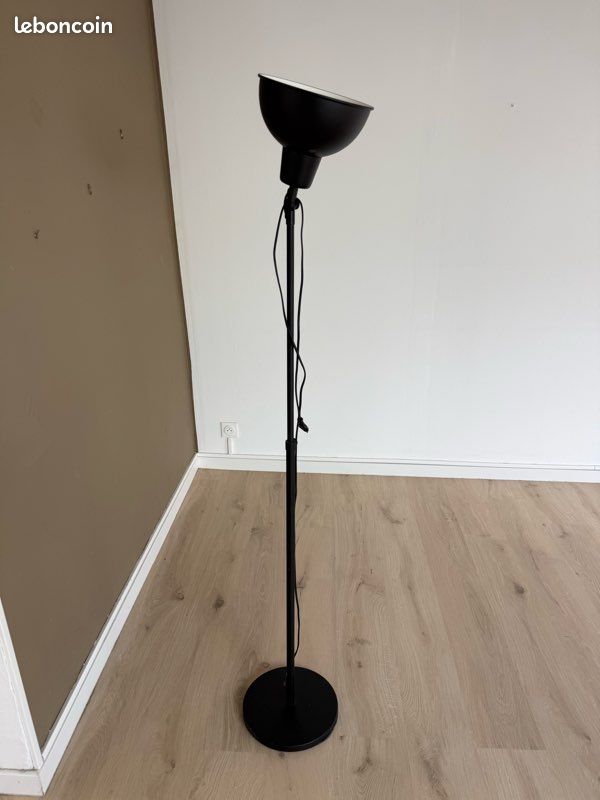 Lampe sur pied IKEA SKURUP hauteur réglable (image 1)