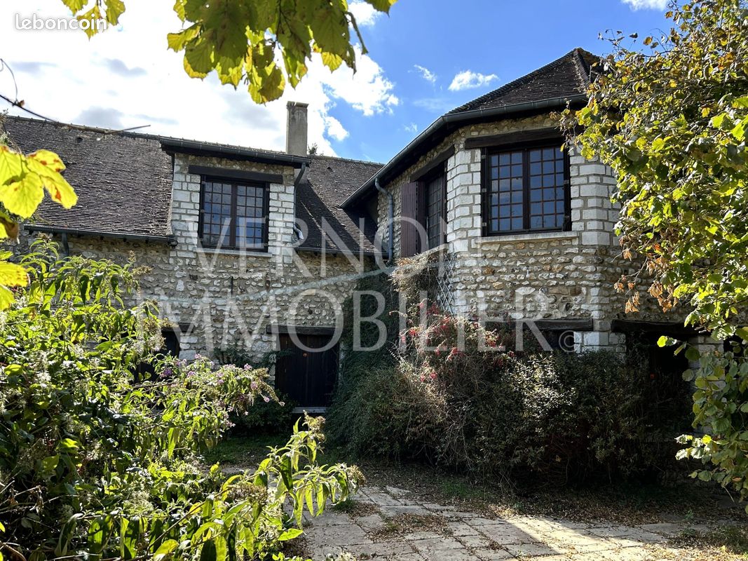 Maison 10 pièces 270 m² · à Vernon · 270 m² · 249 000 €