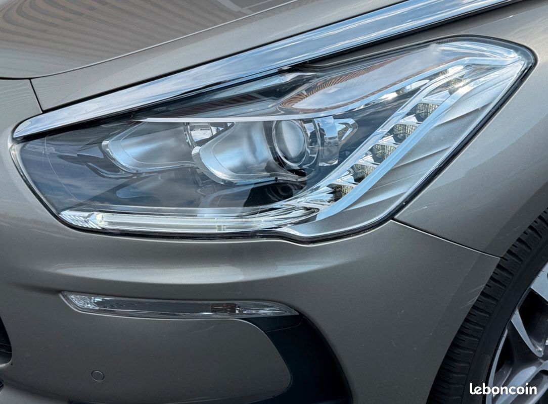 DS DS 5 1.6 THP 155CV SOCHIC BVA - MOTEUR A CHAINE - TOIT PANORAMIQUe (image 12)