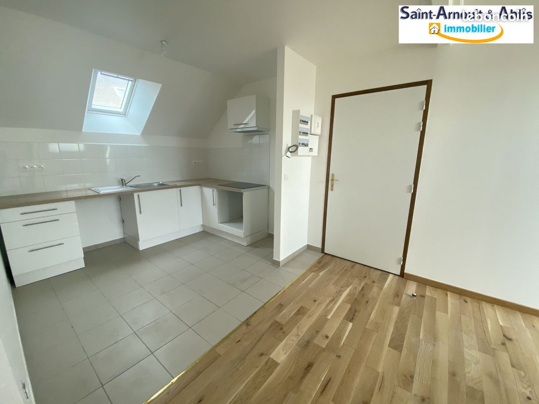 Appartement 3 pièces 40 m² · à Saint-Arnoult-en-Yvelines · 40 m² · 915 €