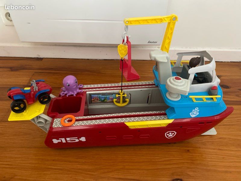 Bateau Pat'Patrouilleur des Mers Pat'Patrouille avec Figurines et Accessoires
