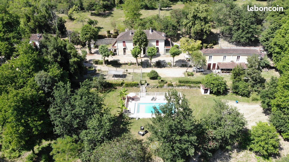 Maison 25 pièces 600 m² · à Port-Sainte-Marie · 600 m² · 380 000 €