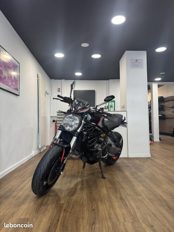 Ducati Monster 821 (image 2)