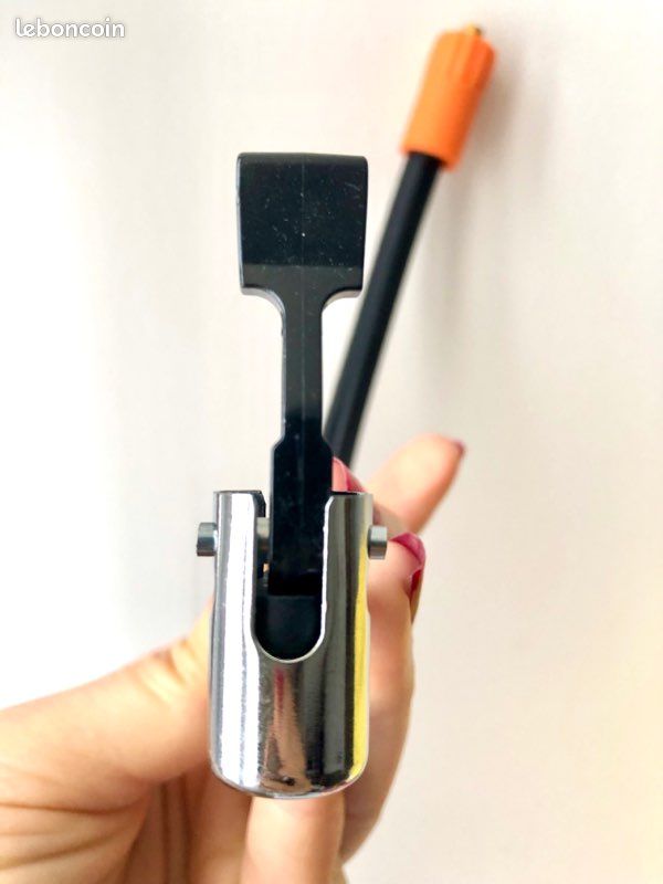 Mini Compresseur d'Air Portable Sans Fil 150 PSI - Arrêt Auto - 5 Modes (Voiture/Vélo/Moto) (image 12)