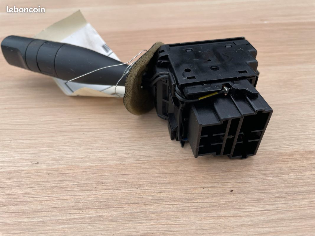 Commodo Phare Avant Droit Pour Peugeot 106 Phase 2, Référence 625366
