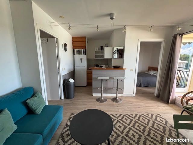 Appartement 2 pièces 40 m² · à Saint-François · 40 m² · 890 €