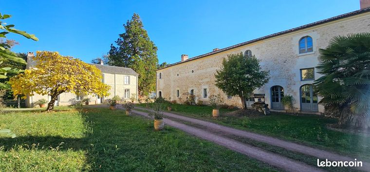 Maison 16 pièces 646 m²